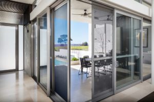 Противопожарный витраж Alutech из алюминиевого профиля / серия FRM7297